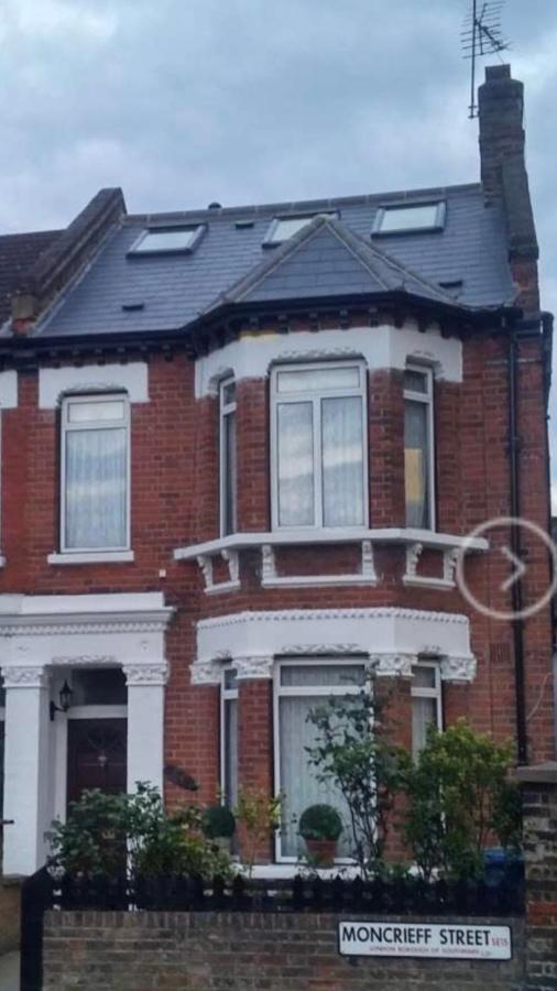 Helena Host Family Bed and Breakfast London Exteriör bild