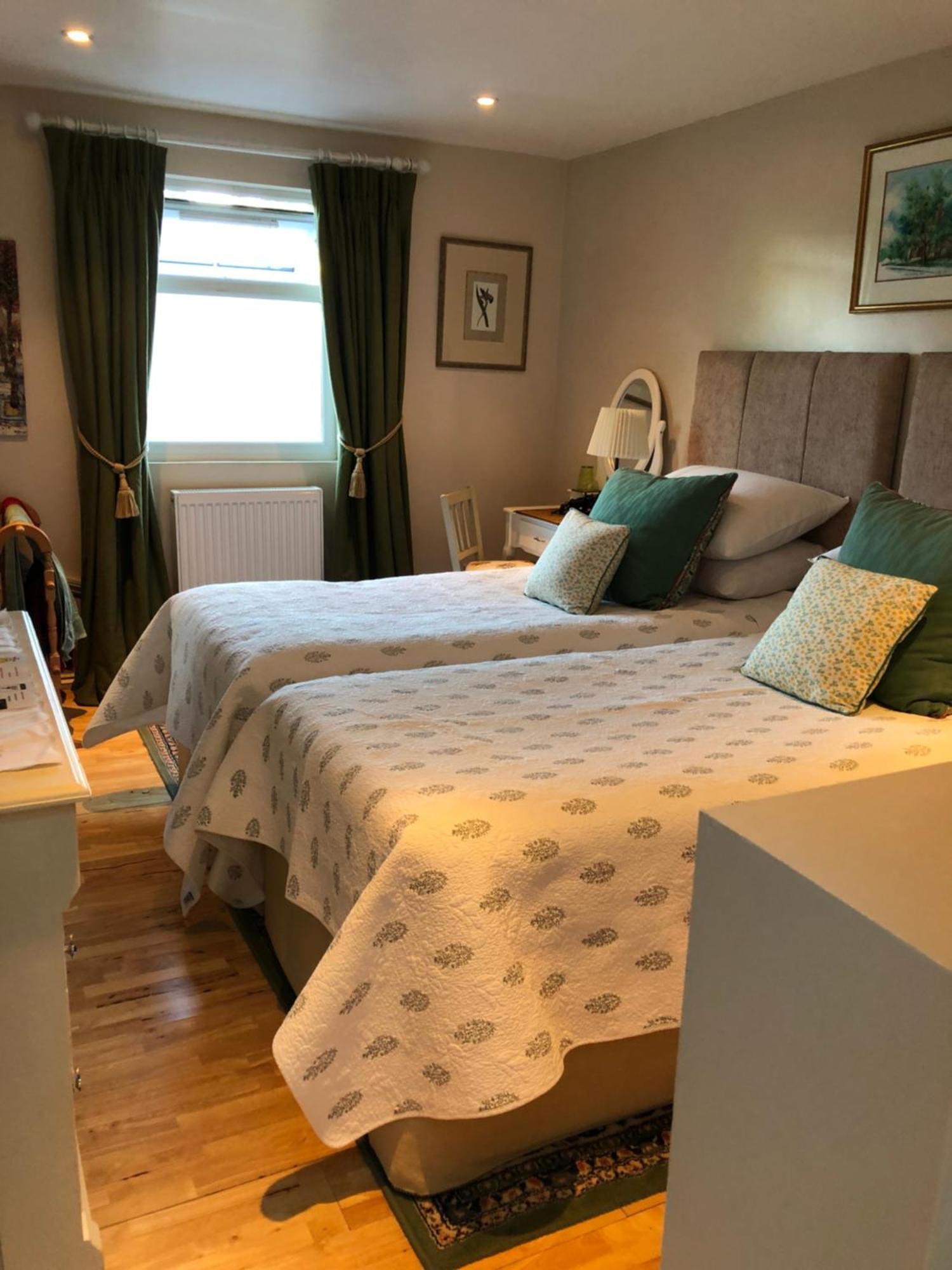 Helena Host Family Bed and Breakfast London Exteriör bild