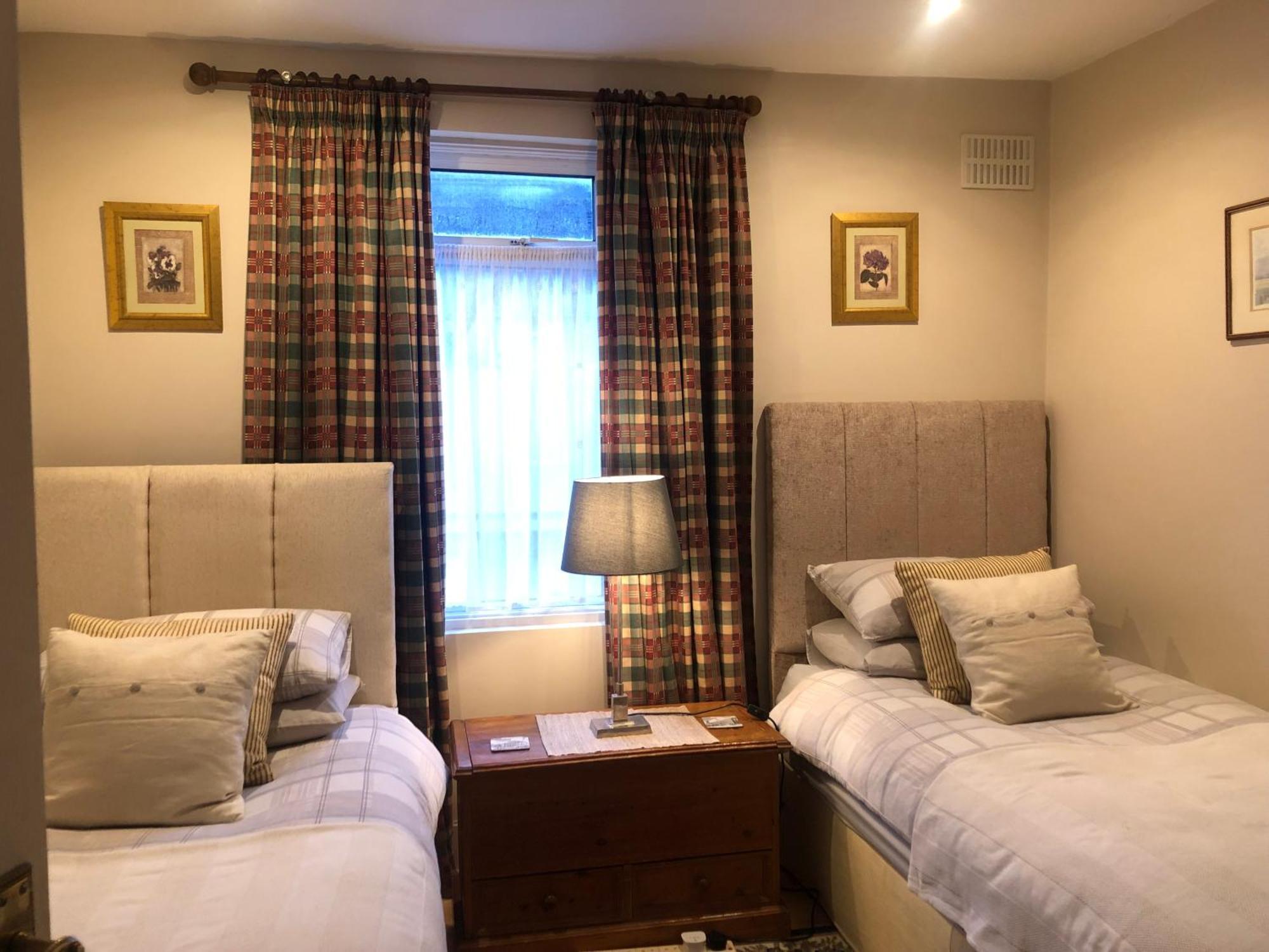 Helena Host Family Bed and Breakfast London Exteriör bild